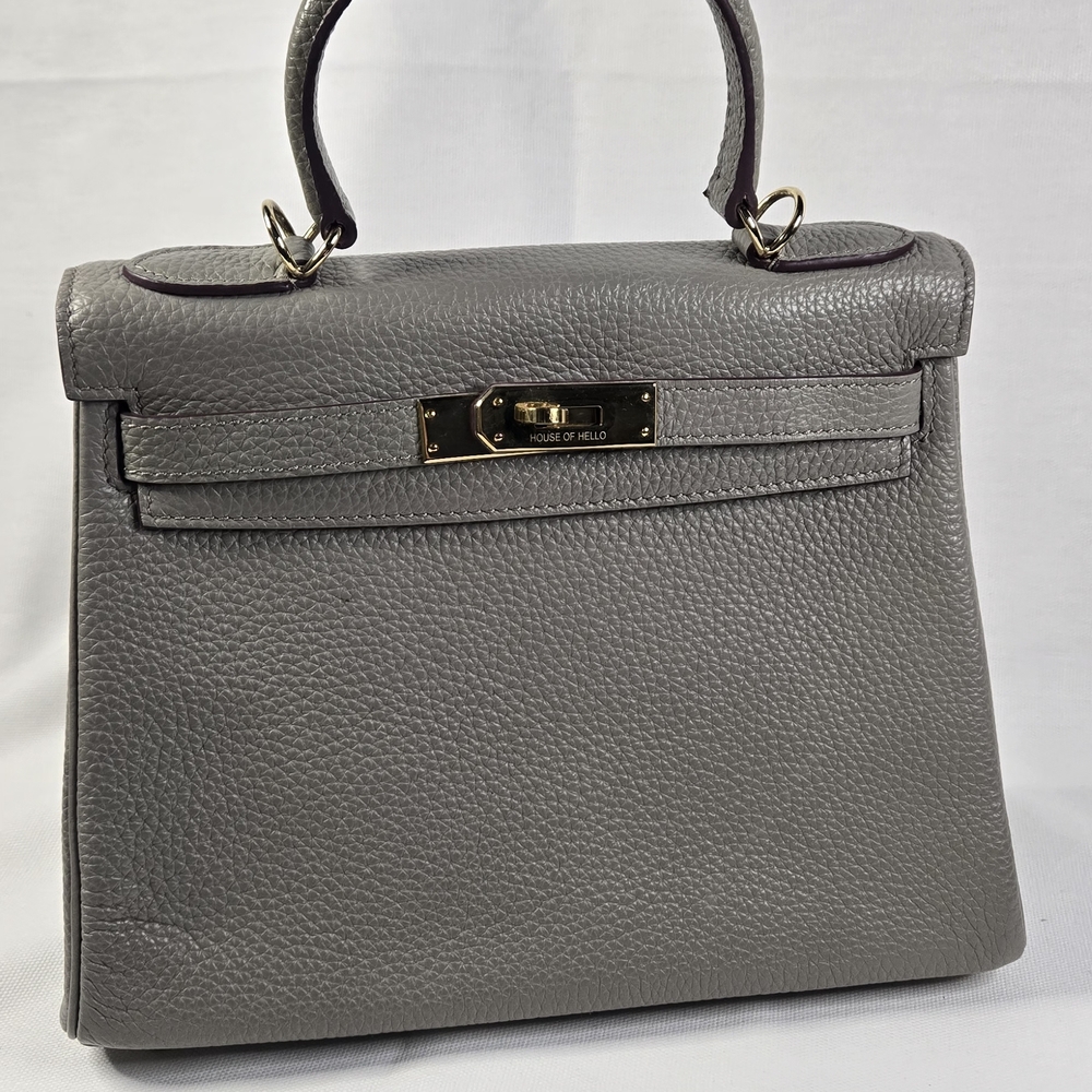 House of Hello Kelly 28